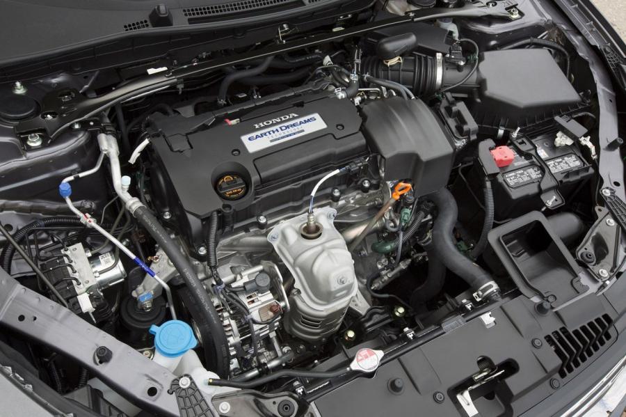  Honda Accord Sport Sedan 2013 года  (фото 35 из 147)